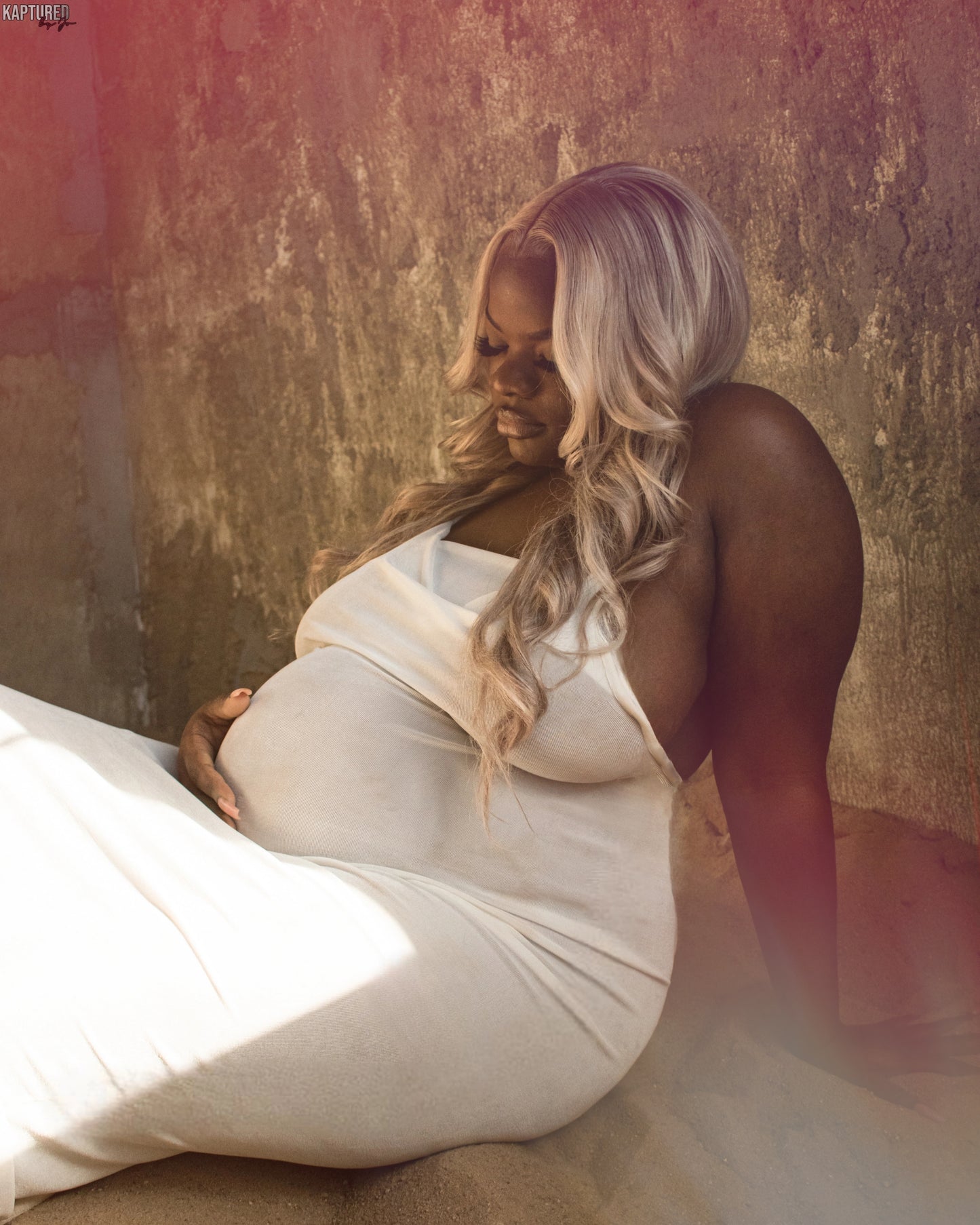 Maternity In Studio Photoshoot (Visual Theme Set)